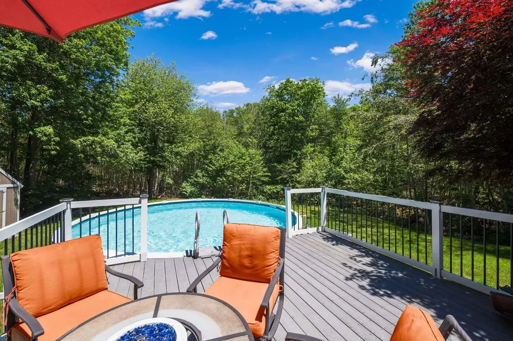 3 Meadowlark Drive York ME 03909