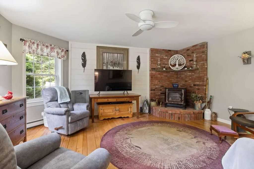 21 N Village Road York ME 03902