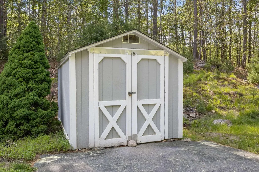 21 N Village Road York ME 03902