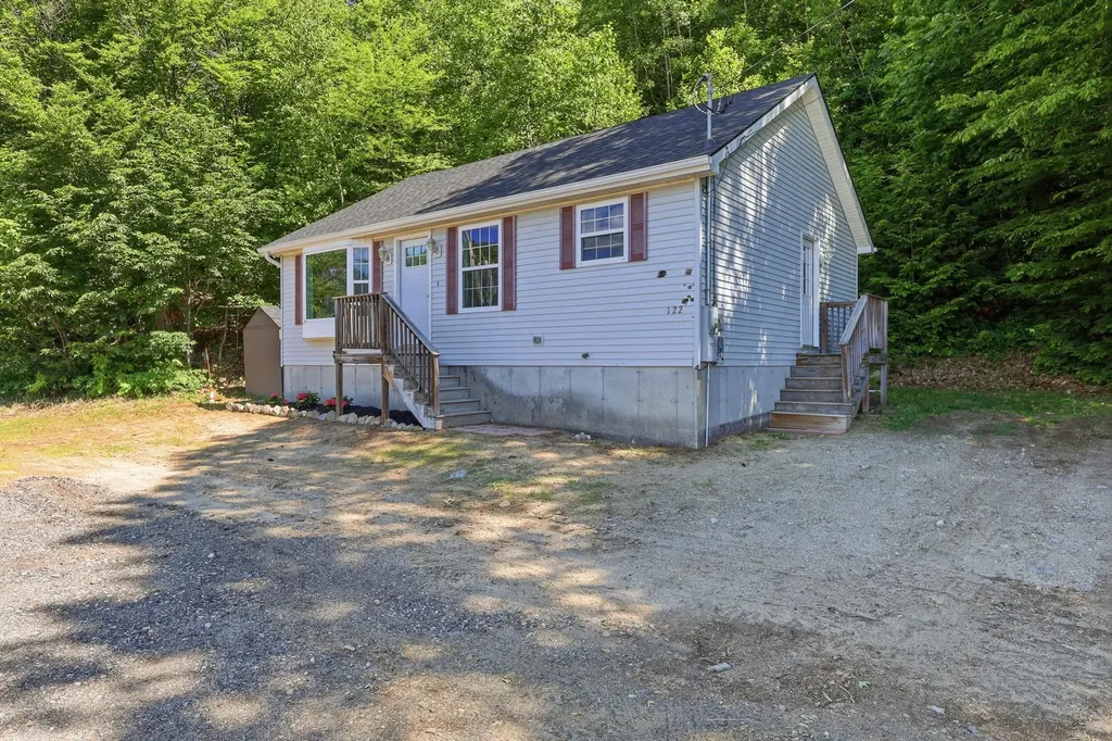 122 N Main Street Woodstock ME 04219