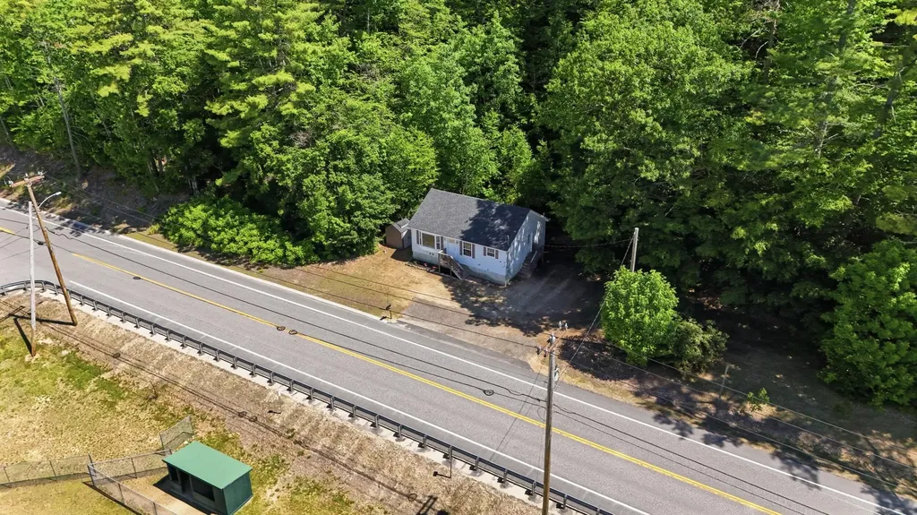 122 N Main Street Woodstock ME 04219