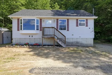 122 N Main Street Woodstock ME 04219