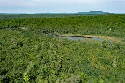 237-001 Hopper Road Acton ME 04001