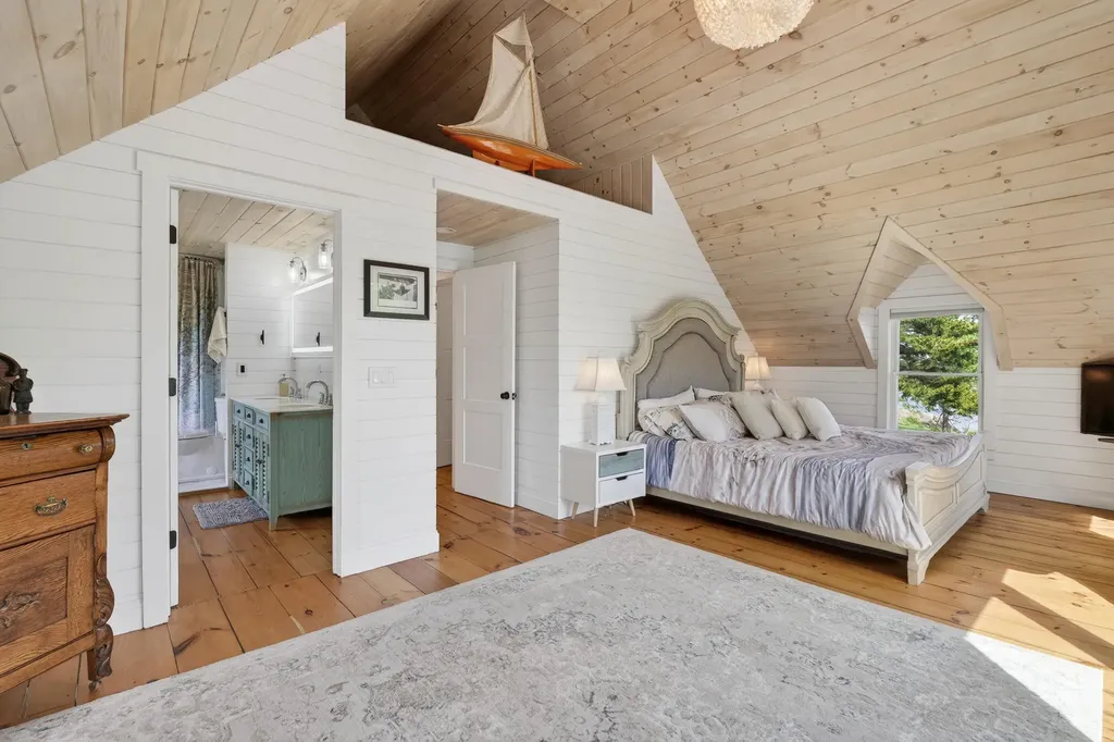 2319 Harpswell Island Road Harpswell ME 04003