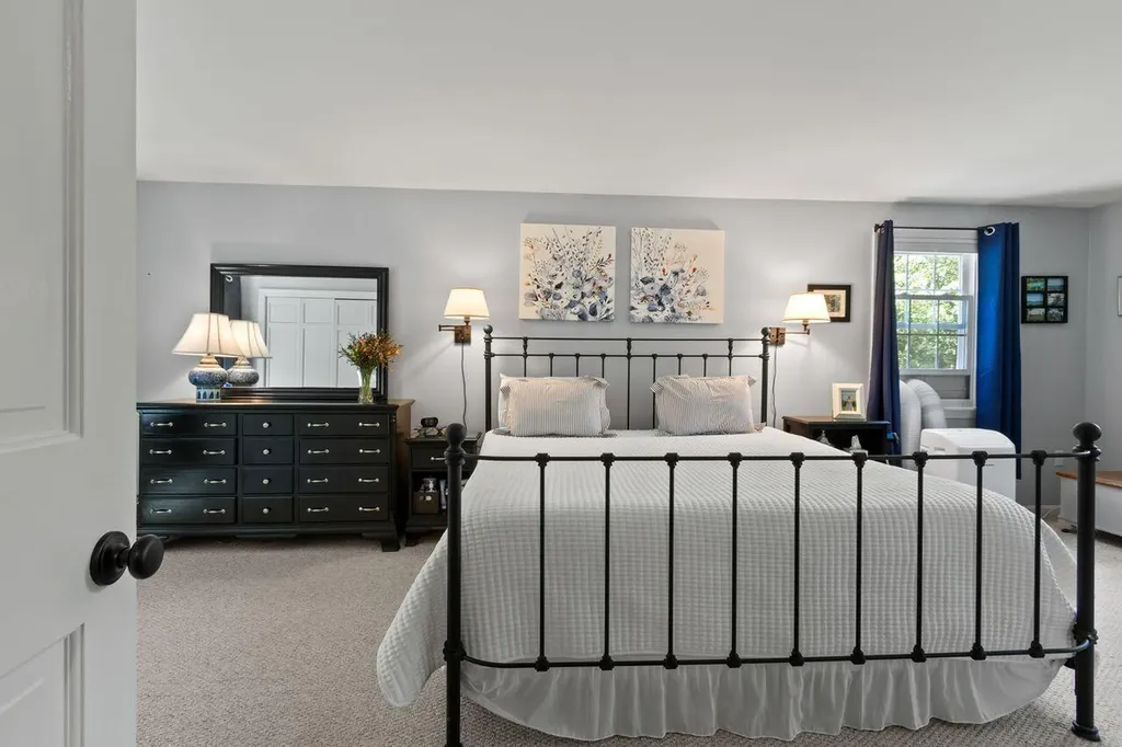 9 Juniper Lane Falmouth ME 04105