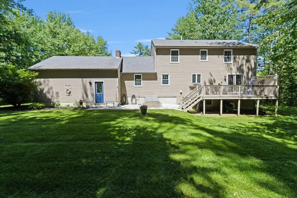 9 Juniper Lane Falmouth ME 04105
