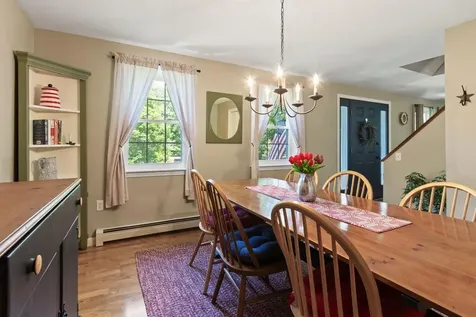 9 Juniper Lane Falmouth ME 04105
