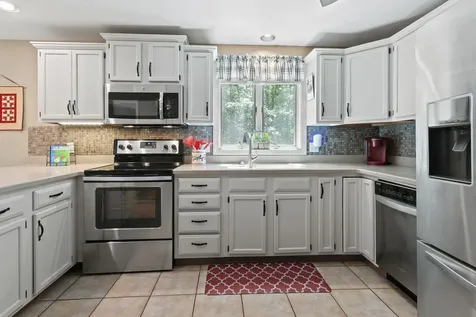 9 Juniper Lane Falmouth ME 04105