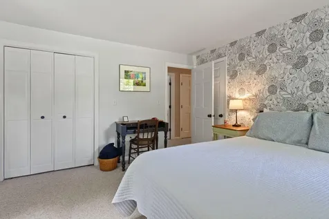 9 Juniper Lane Falmouth ME 04105