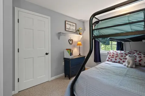 9 Juniper Lane Falmouth ME 04105