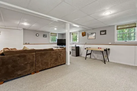 9 Juniper Lane Falmouth ME 04105
