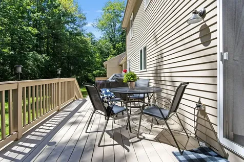 9 Juniper Lane Falmouth ME 04105