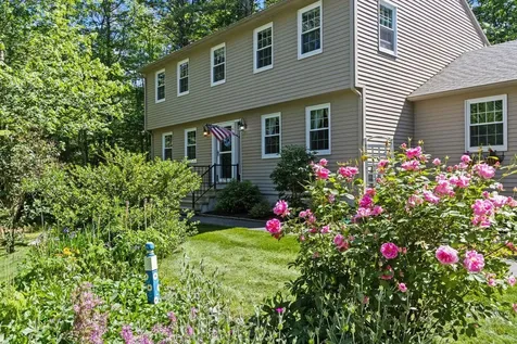 9 Juniper Lane Falmouth ME 04105