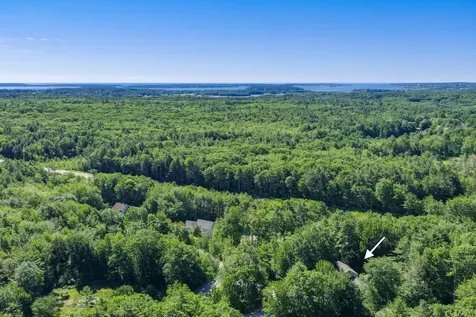 9 Juniper Lane Falmouth ME 04105