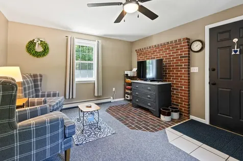 9 Juniper Lane Falmouth ME 04105