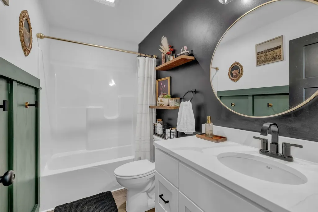 522 Avenue Road Levant ME 04456