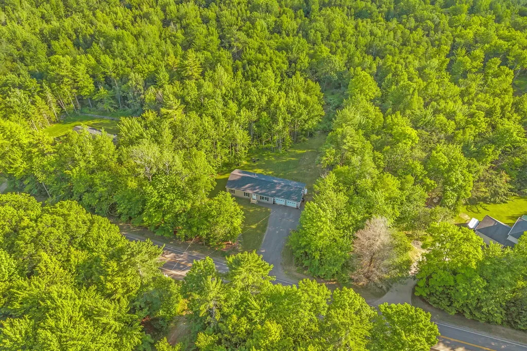 522 Avenue Road Levant ME 04456