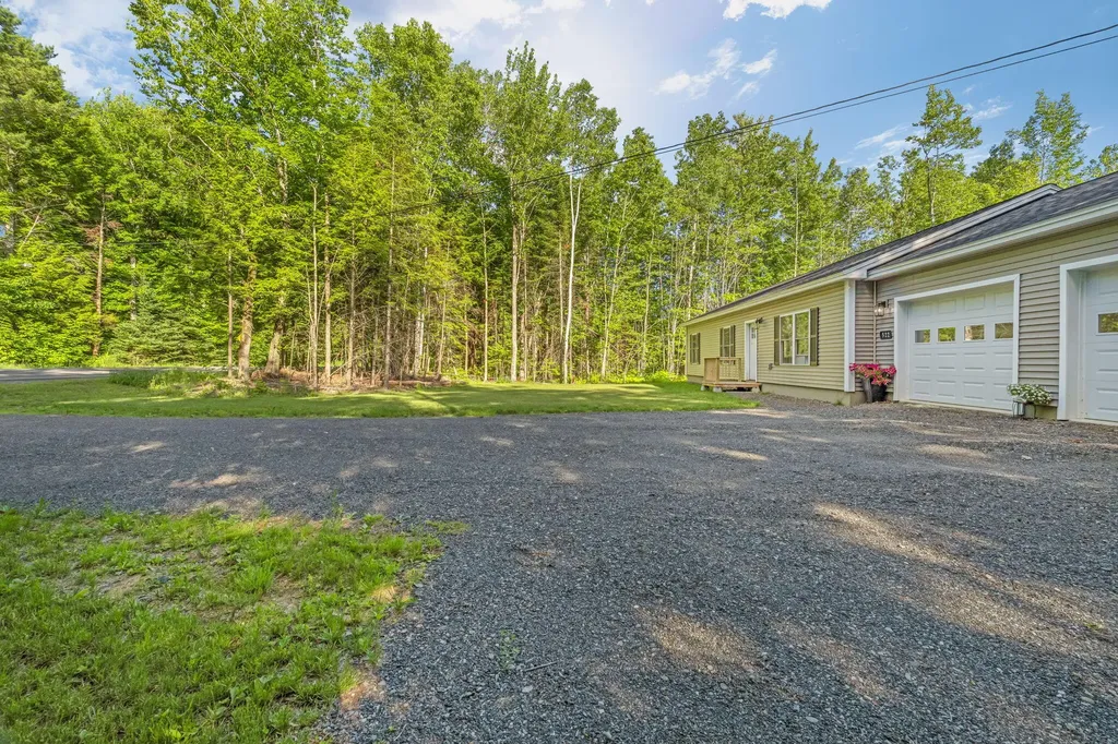 522 Avenue Road Levant ME 04456