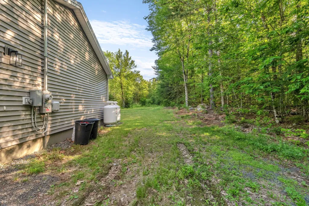 522 Avenue Road Levant ME 04456