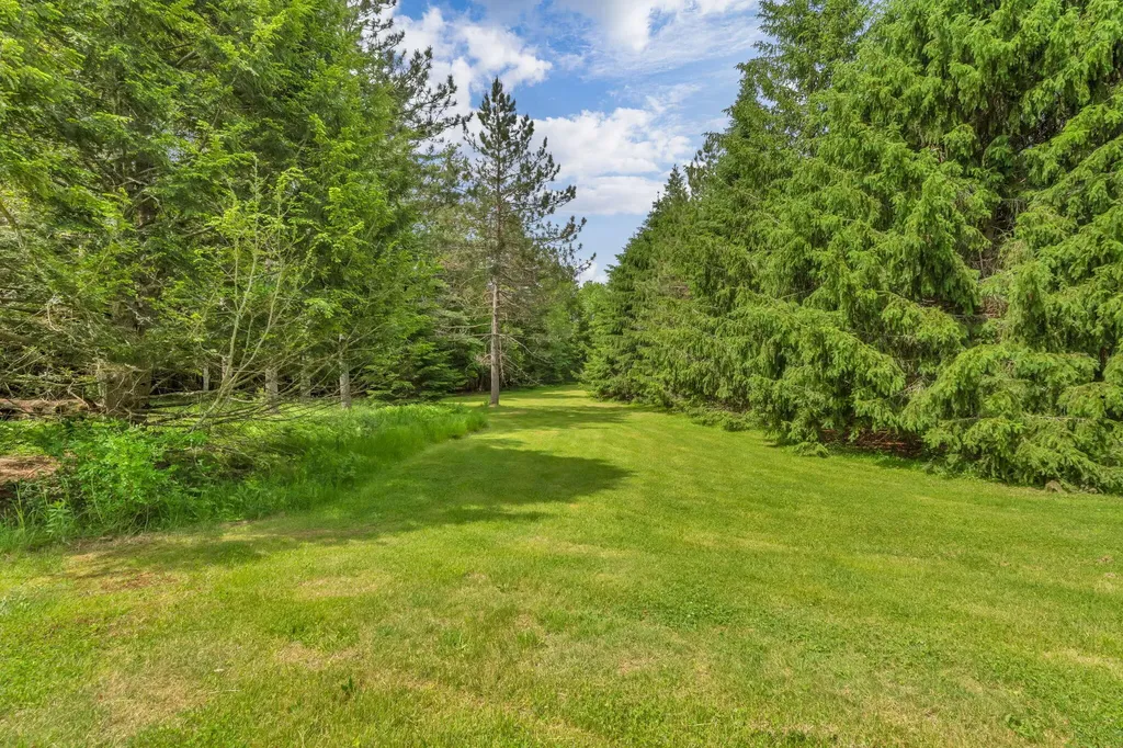 209 Calderwood Road Washington ME 04574