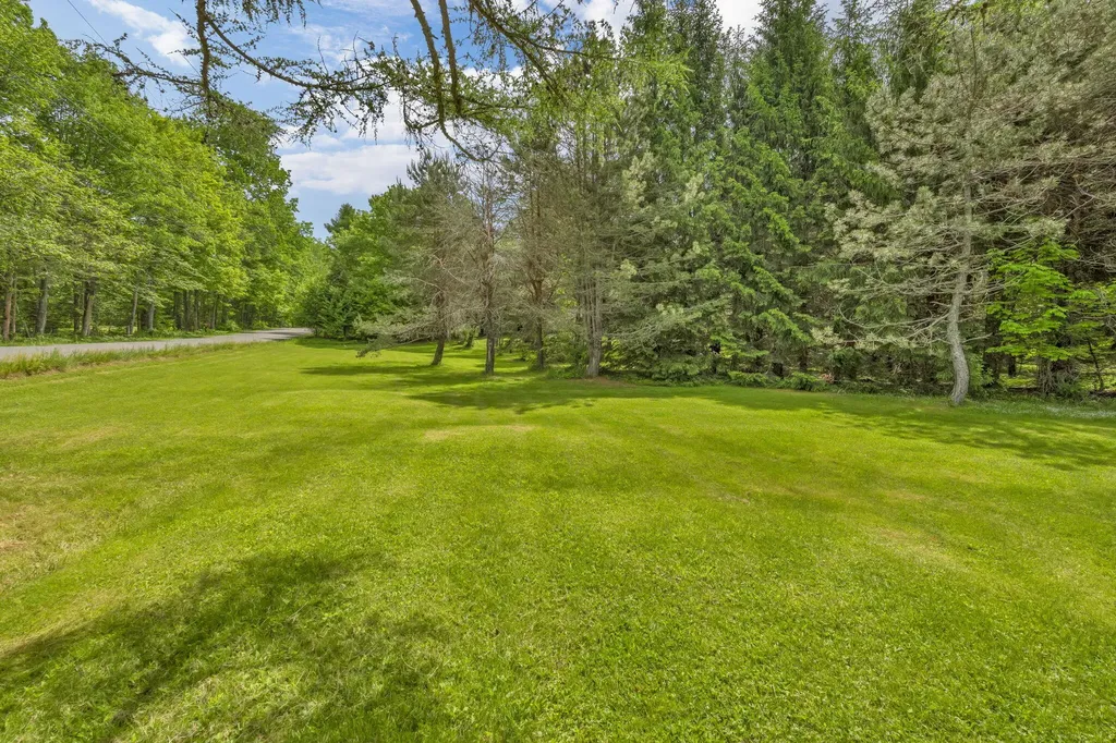 209 Calderwood Road Washington ME 04574