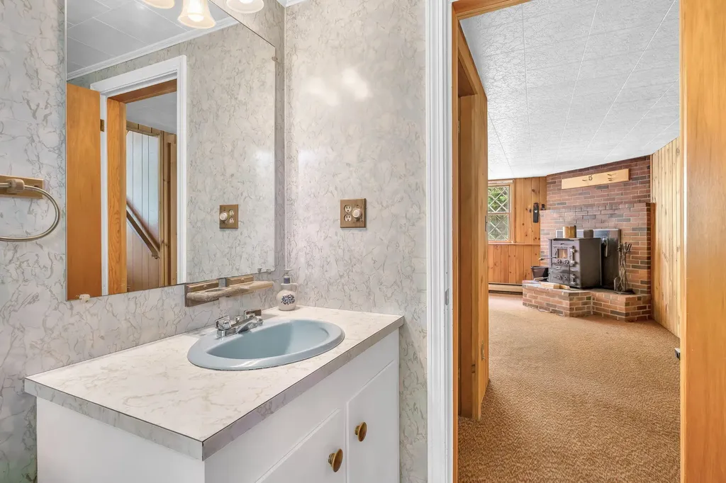 209 Calderwood Road Washington ME 04574