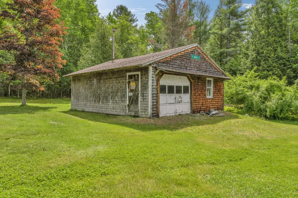 209 Calderwood Road Washington ME 04574