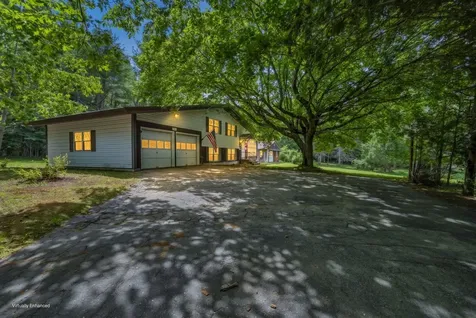 209 Calderwood Road Washington ME 04574