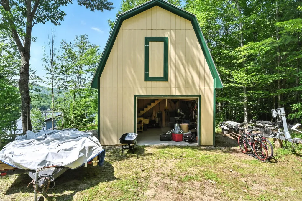 418 East Shore Road Peru ME 04290