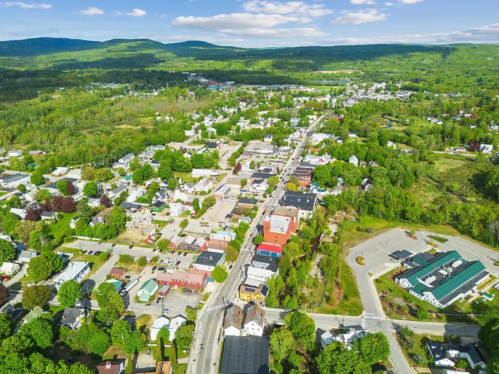 7&8, A&b Pleasant Street Norway ME 04268