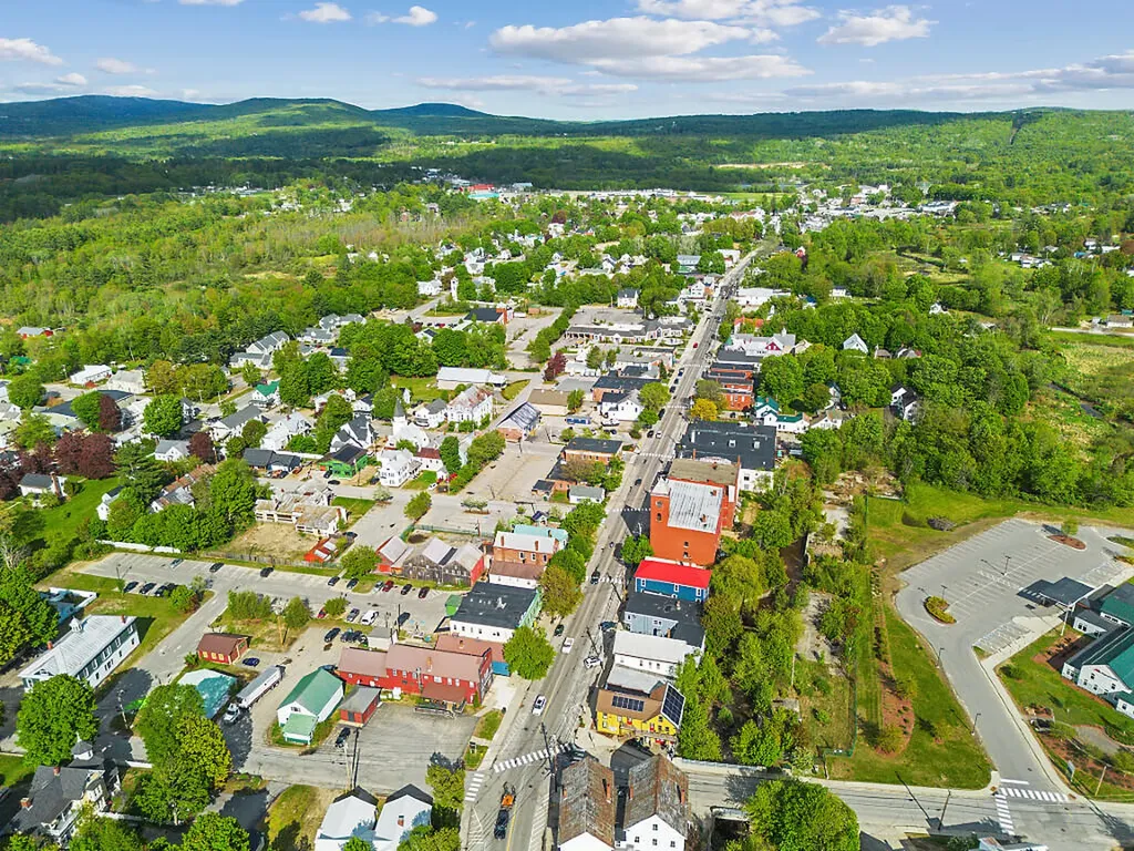 7&8, A&b Pleasant Street Norway ME 04268