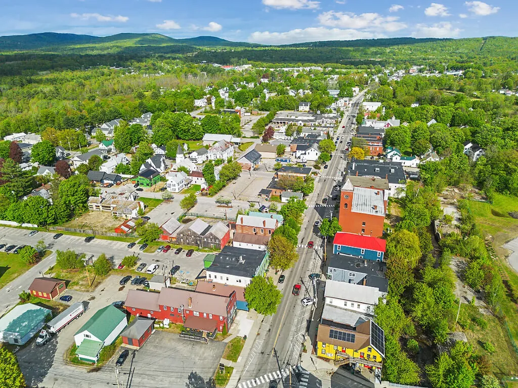 7&8, A&b Pleasant Street Norway ME 04268