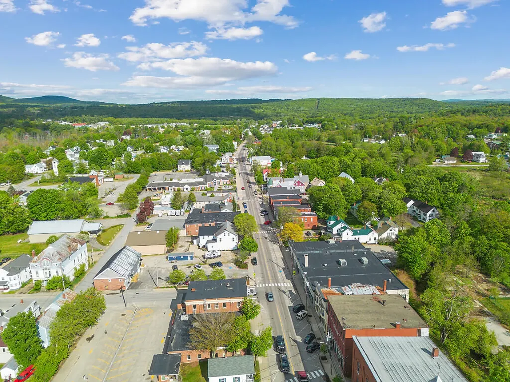 7&8, A&b Pleasant Street Norway ME 04268