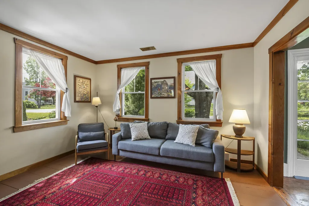 10 School Street Boothbay ME 04544