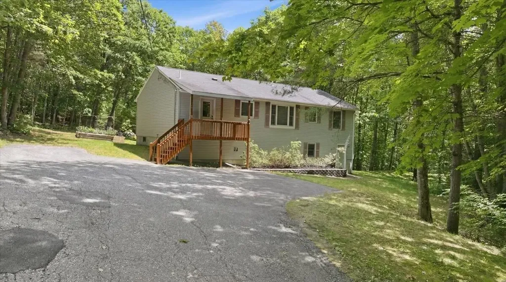 53 Butler Hill Road Minot ME 04258