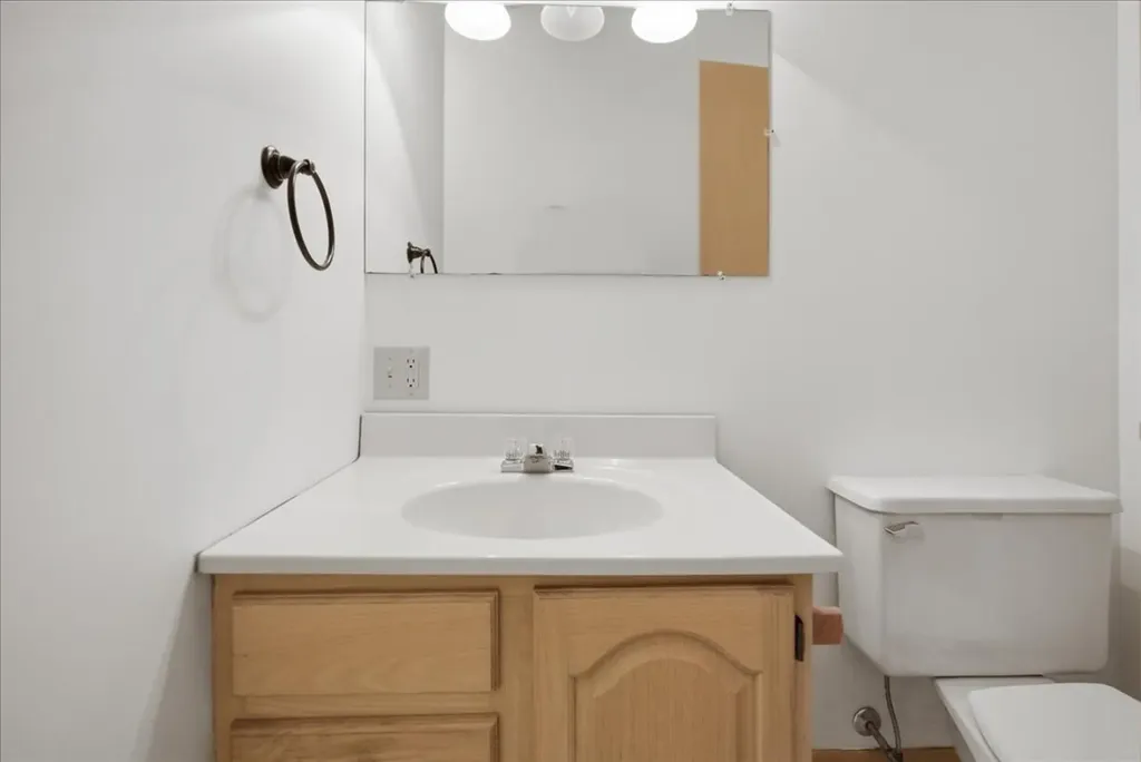 53 Butler Hill Road Minot ME 04258