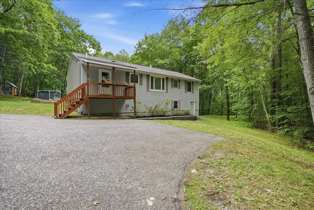 53 Butler Hill Road Minot ME 04258