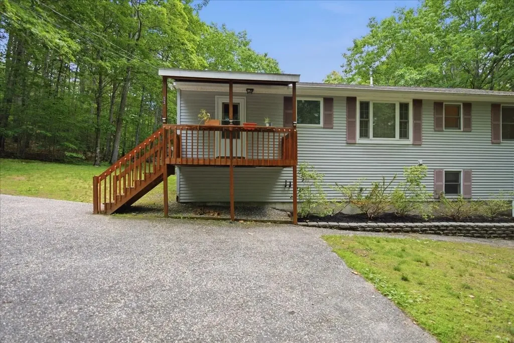 53 Butler Hill Road Minot ME 04258