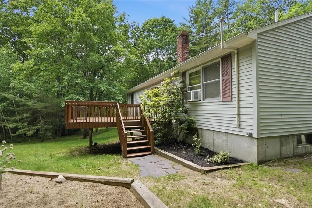 53 Butler Hill Road Minot ME 04258