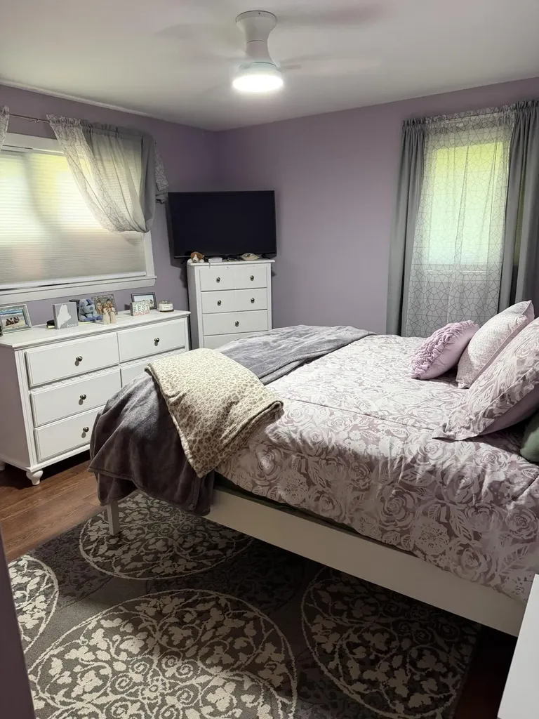 5 Boulder Avenue Paris ME 04281