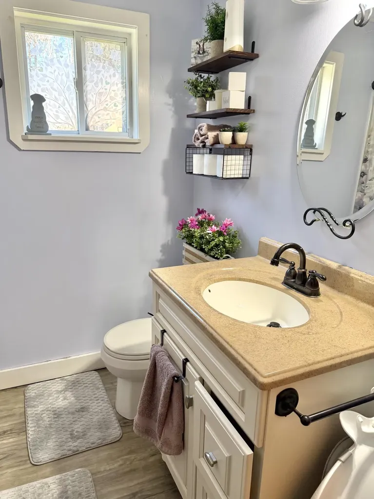 5 Boulder Avenue Paris ME 04281