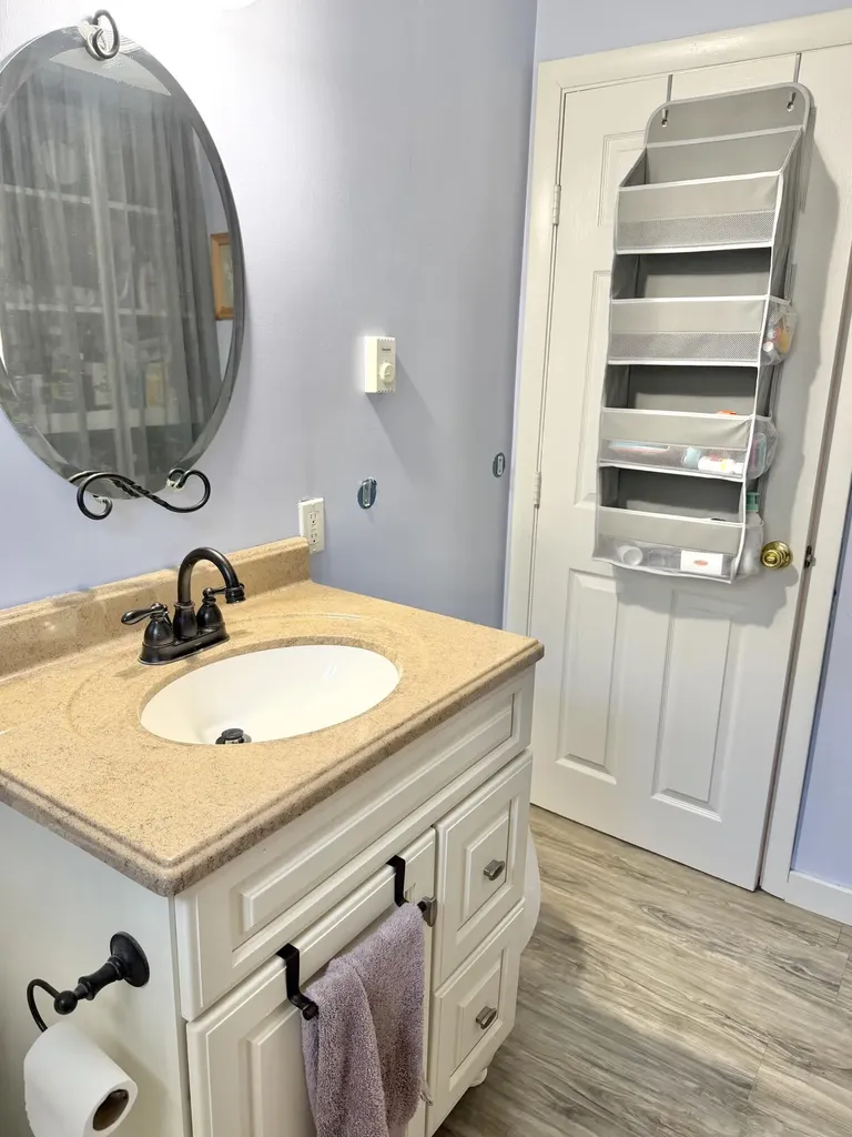 5 Boulder Avenue Paris ME 04281