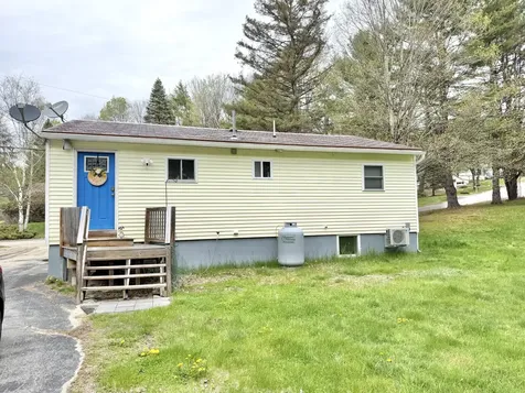 5 Boulder Avenue Paris ME 04281