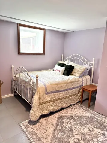 5 Boulder Avenue Paris ME 04281