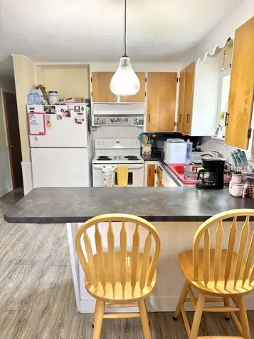 5 Boulder Avenue Paris ME 04281