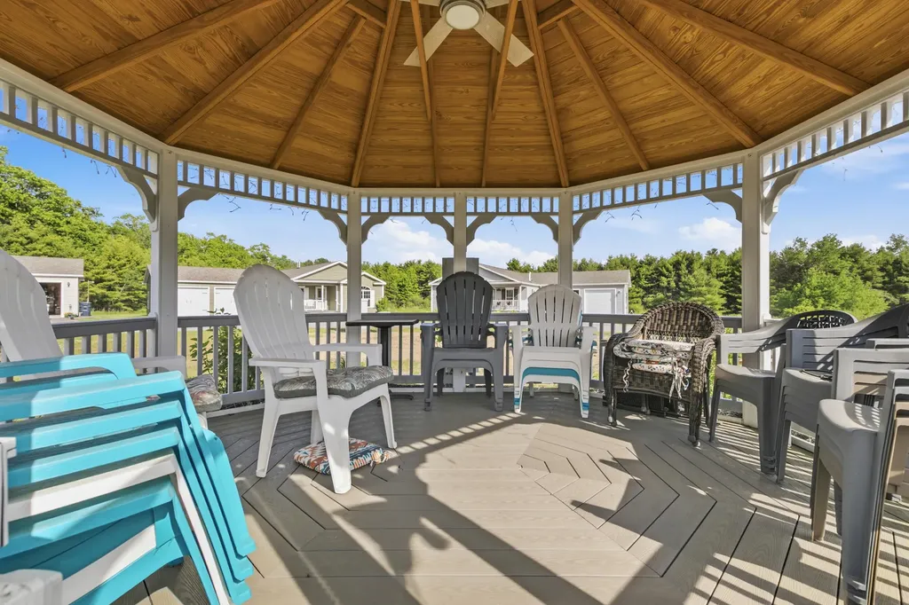 14 David Drive Scarborough ME 04074