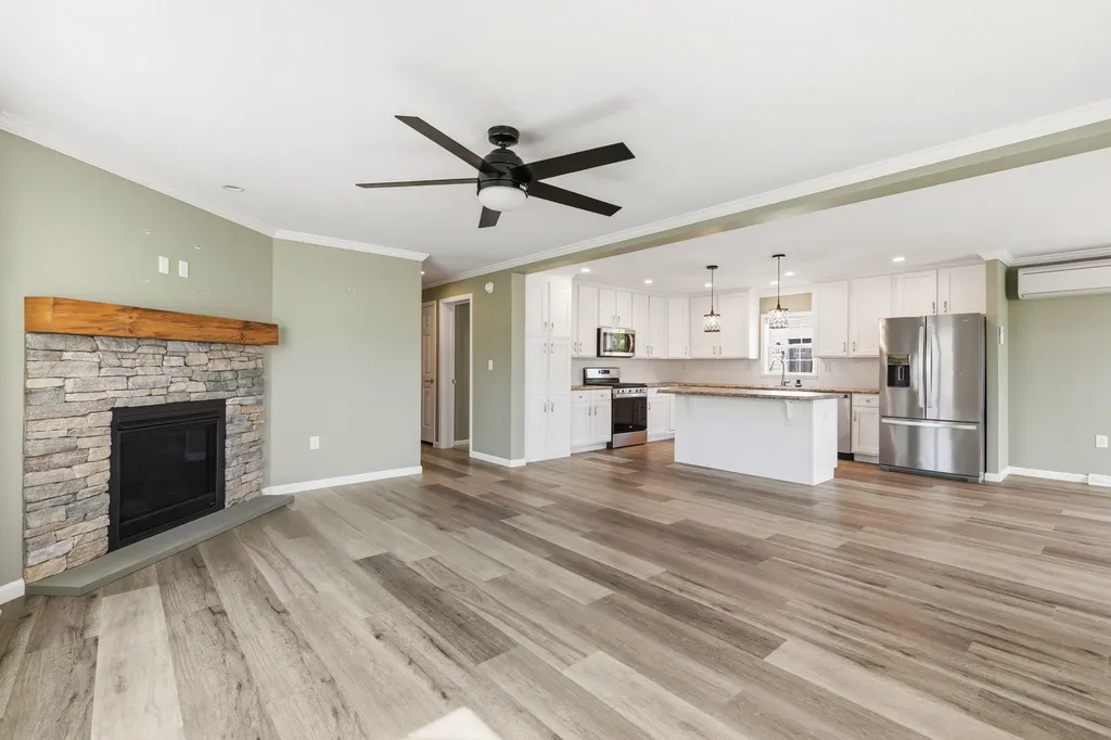 14 David Drive Scarborough ME 04074