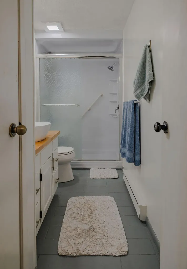 25 Range Road Brunswick ME 04011