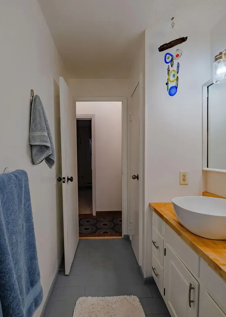 25 Range Road Brunswick ME 04011
