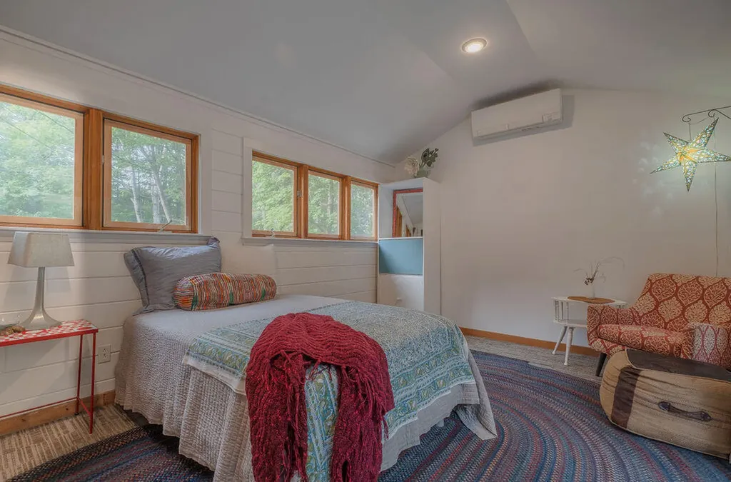 25 Range Road Brunswick ME 04011